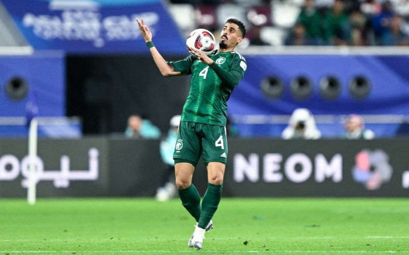 Ali Lajami nổi bật với các tình huống tranh chấp tay đôi 